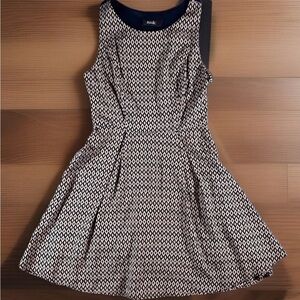 ZOUK: ANTHROPOLOGIE Dress Womens Medium Navy Tan Diamond Print Fit Flare Pinup